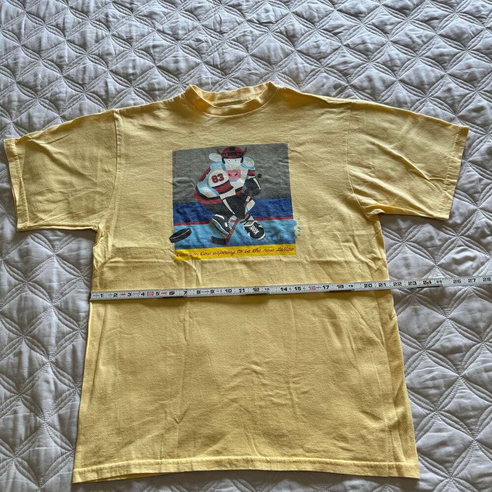 Vintage "Common Cow Aspiring to be the New LeMoo" Hockey Parody Tee